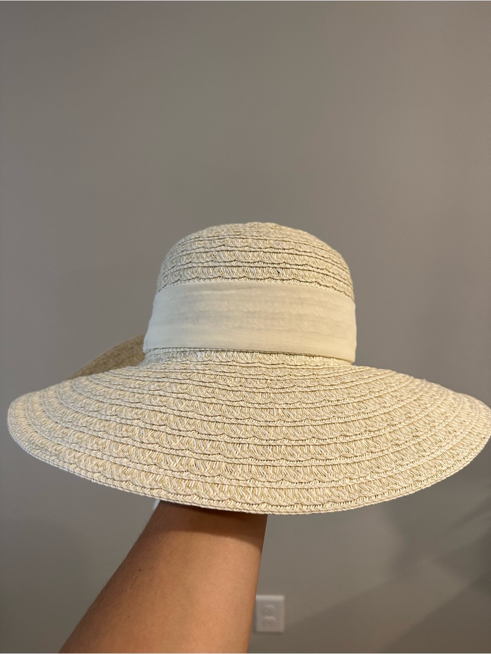 Nine West Cream Wide-Brim Straw Sun Hat with Fabric Band